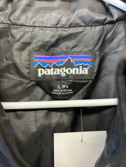 Patagonia Women's Nano Puff Vest Black Insulated Puffer Layering Gilet Size Large photo 4